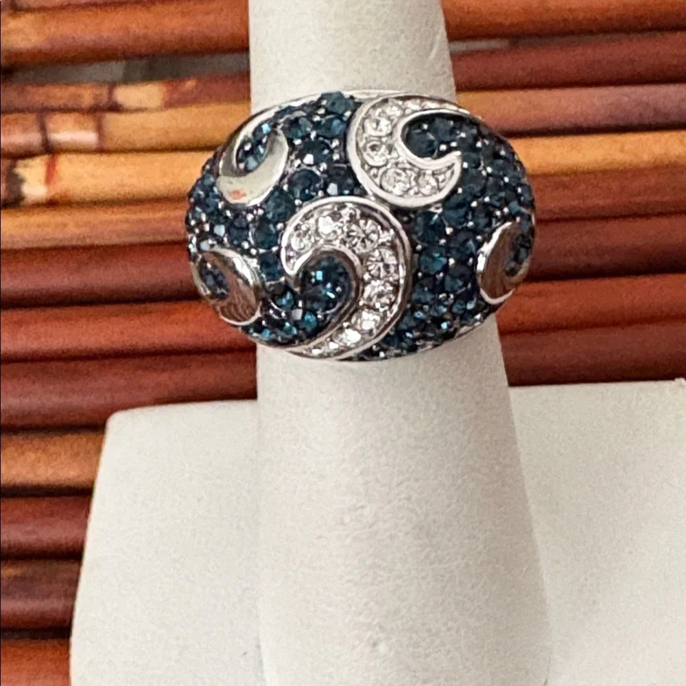 Lia Sophia Midnight Blue and Silver Swirl Dome Ring Size 6